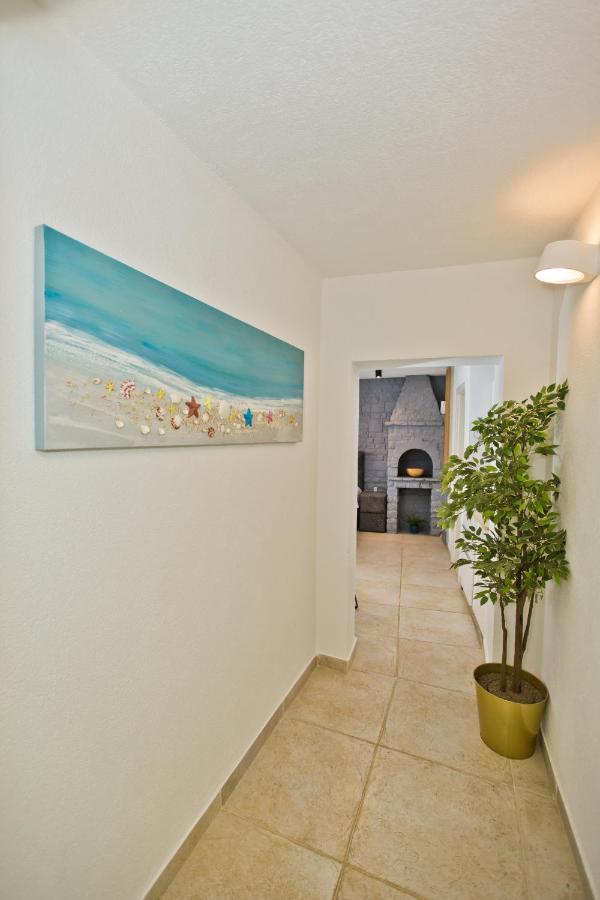 Apartment And Studios Happy Place Hvar Town Eksteriør billede